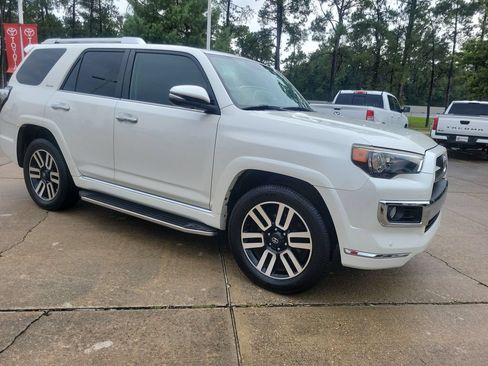 Used 2018 Toyota 4Runner Limited RWD image 9