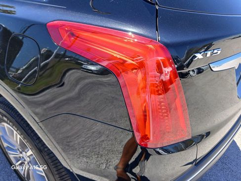 Used 2017 Cadillac XT5 Luxury w/ Driver Awareness Package image 12