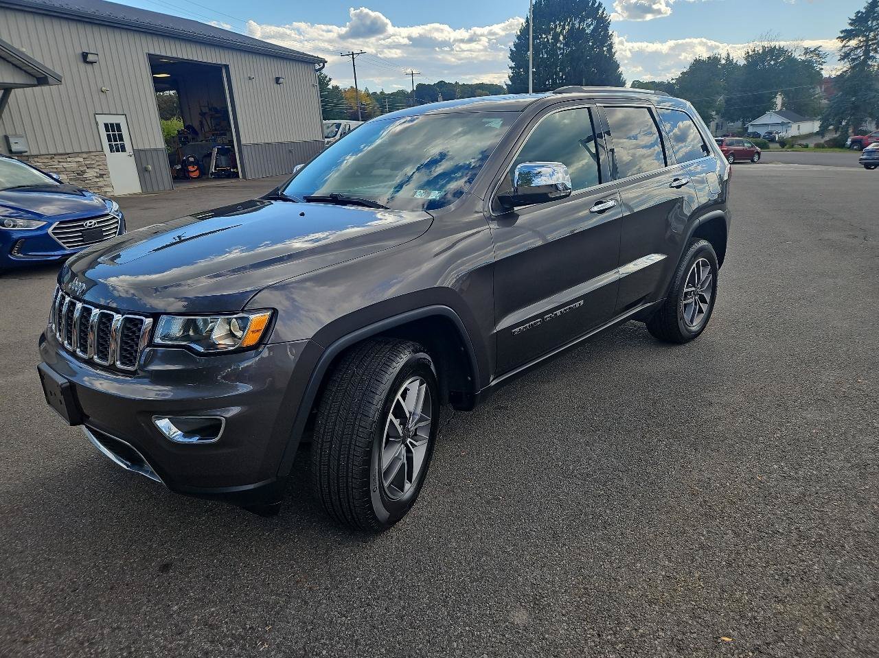 Used 2021 Jeep Grand Cherokee Limited AWD/4WD image 7