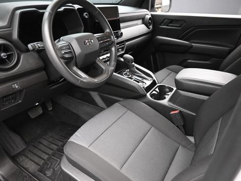 Used 2023 Chevrolet Colorado Trail Boss w/ LPO, Dark Essentials Package AWD/4WD image 15