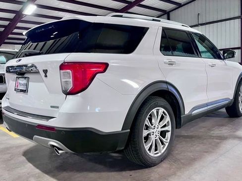 Used 2020 Ford Explorer Limited RWD image 3