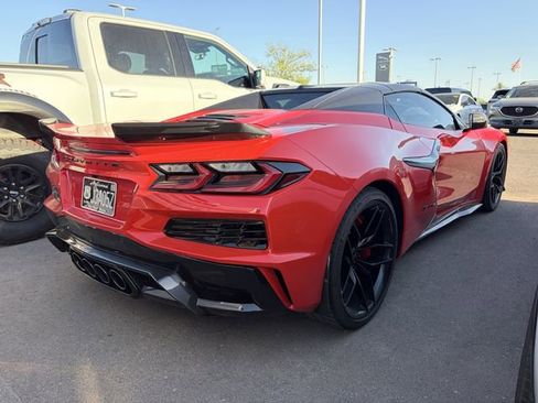Used 2025 Chevrolet Corvette Z06 w/ Stealth Interior Trim Package RWD image 6