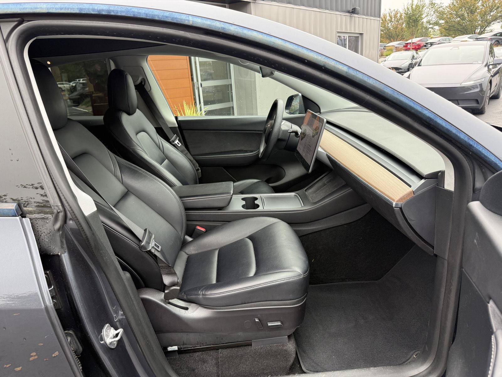 Used 2022 Tesla Model Y Performance AWD/4WD image 14