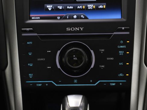 Used 2014 Ford Fusion Titanium image 15