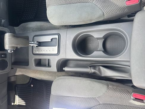 Used 2016 Nissan Frontier SV image 27