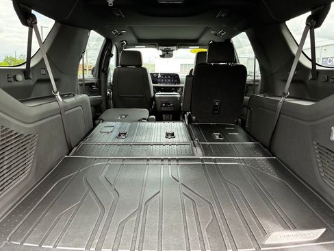 New 2026 Chevrolet Suburban High Country AWD/4WD image 40