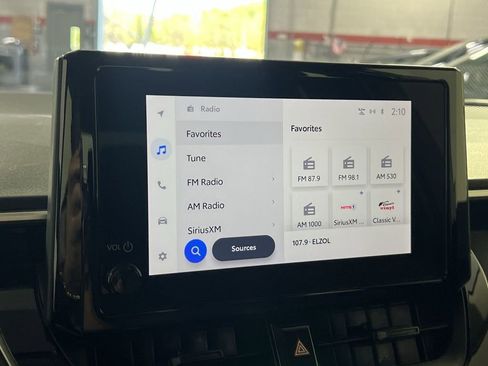 Used 2025 Toyota Corolla LE FWD image 16