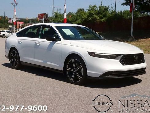 Used 2024 Honda Accord Sport image 1