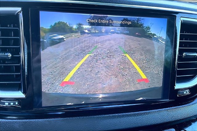 Used 2025 Chrysler Pacifica Select FWD image 14