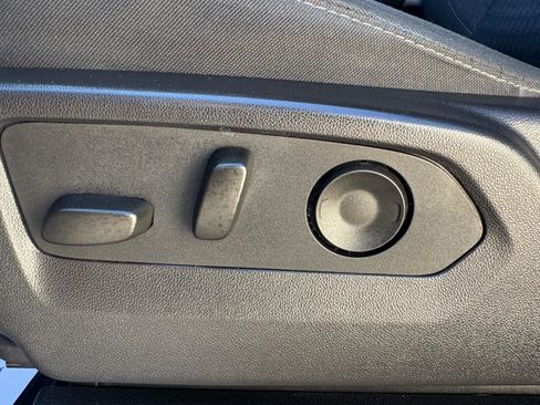 Used 2024 GMC Sierra 1500 SLE image 13