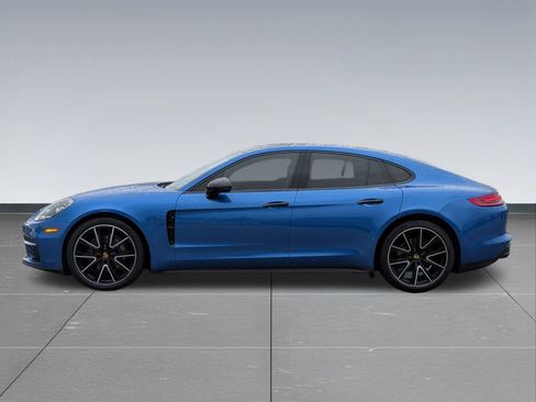 Used 2018 Porsche Panamera 4 AWD/4WD image 3
