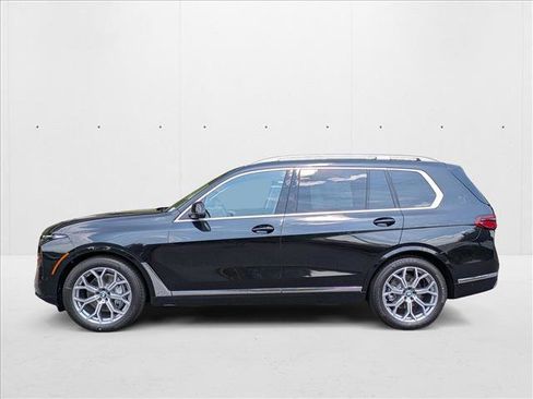 Used 2026 BMW X7 xDrive40i image 9