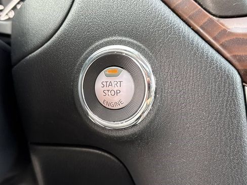 Used 2018 Nissan Pathfinder Platinum image 49