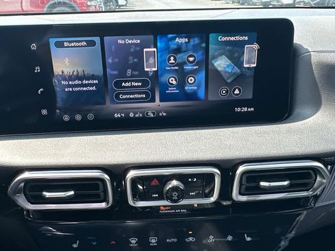 New 2026 Nissan Sentra SV w/ SV Convenience Package FWD image 31
