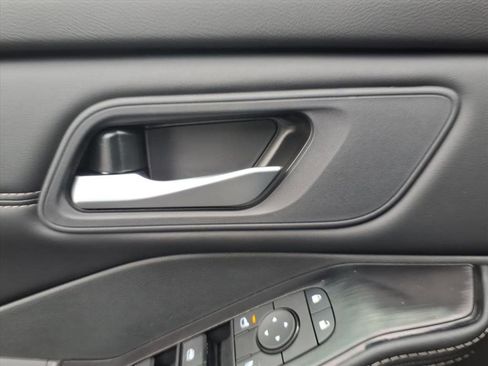 New 2026 Nissan Rogue SV image 15