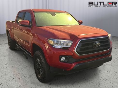 Used 2022 Toyota Tacoma SR5 AWD/4WD image 6