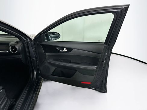 Used 2023 Kia Forte GT-Line FWD image 31