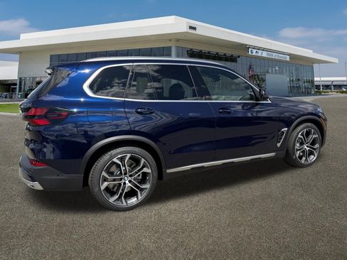 New 2026 BMW X5 xDrive50e image 11
