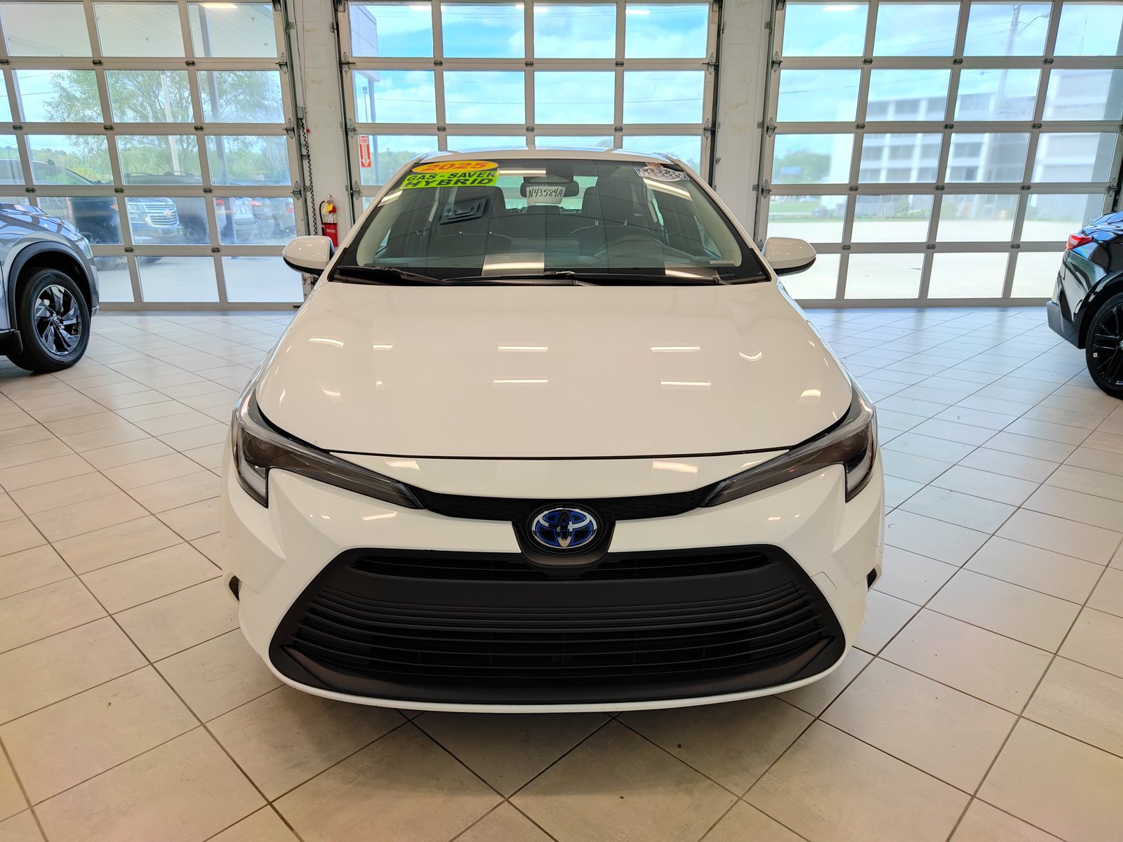 Used 2025 Toyota Corolla LE FWD image 8