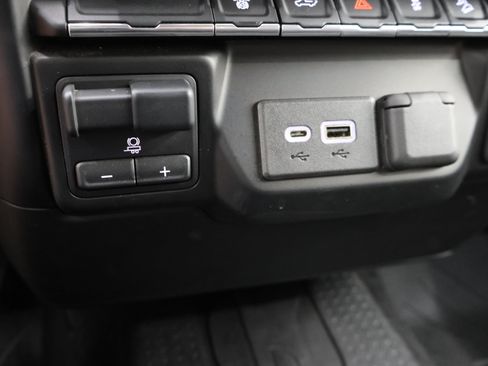 Used 2022 Chevrolet Silverado 2500 LT w/ Convenience Package AWD/4WD image 45