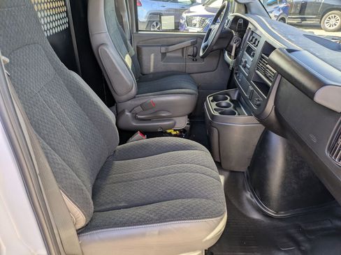Used 2024 Chevrolet Express 2500 w/ Driver Convenience Package image 27