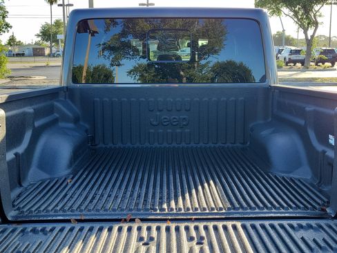 New 2026 Jeep Gladiator Mojave AWD/4WD image 10