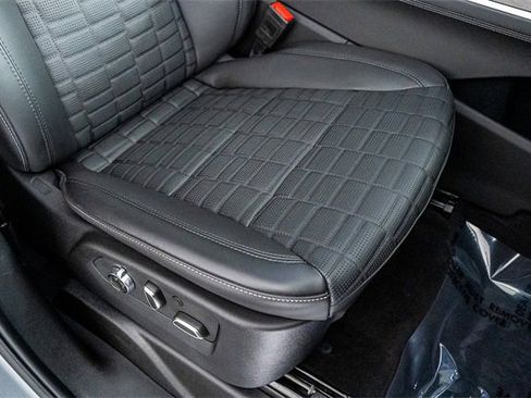 Used 2025 Cadillac Escalade Sport Platinum image 26