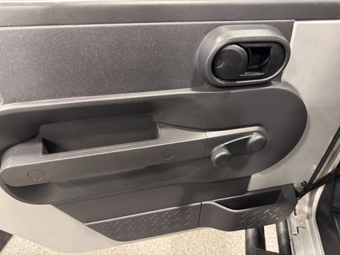 Used 2007 Jeep Wrangler X image 16