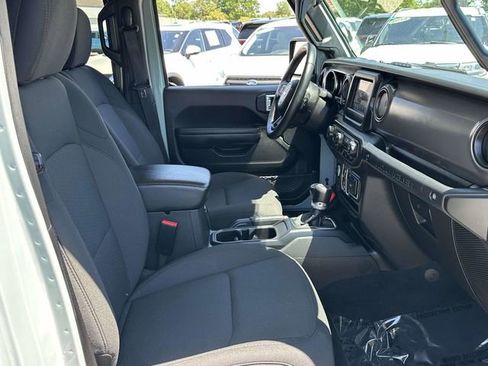 Used 2023 Jeep Wrangler Unlimited w/ Cold Weather Group AWD/4WD image 21