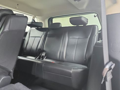 Used 2024 Ford Expedition Max XLT AWD/4WD image 13