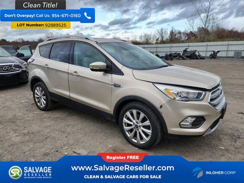 Used 2017 Ford Escape Titanium image 5