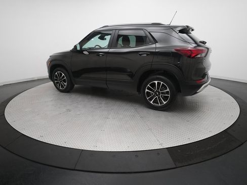 Used 2025 Chevrolet TrailBlazer LT image 12