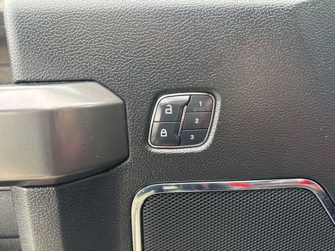 Used 2018 Ford F150 Lariat image 36