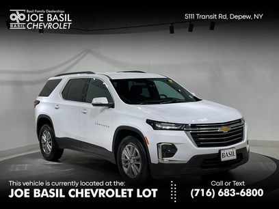 Used 2023 Chevrolet Traverse LT w/ Rear Camera Mirror Package