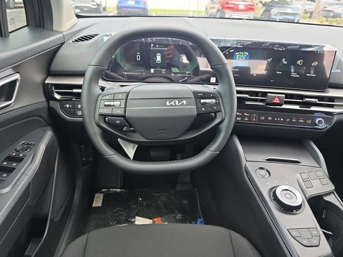 New 2027 Kia Sportage LX FWD image 13