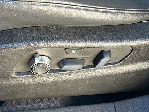 Used 2023 Cadillac XT4 Premium Luxury image 42