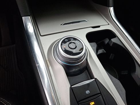 Used 2023 Ford Explorer XLT w/ Equipment Group 202A image 17