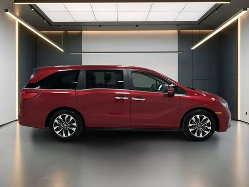 Used 2024 Honda Odyssey EX-L image 7