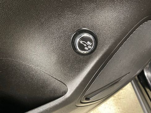 Used 2023 Buick Envision Preferred w/ Sport Touring Package AWD/4WD image 32