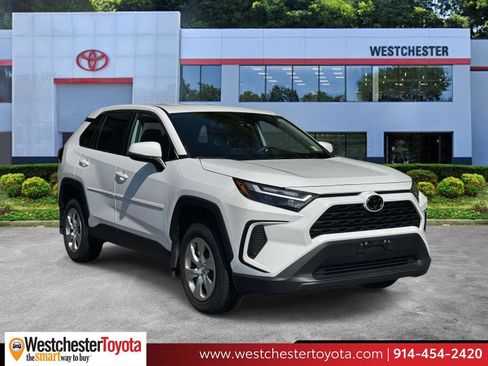Used 2023 Toyota RAV4 LE AWD/4WD image 1