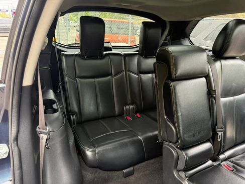 Used 2016 Nissan Pathfinder SL w/ SL Premium Package AWD/4WD image 18
