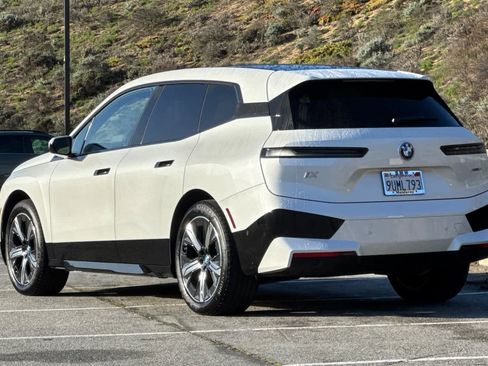 Used 2025 BMW iX xDrive50 image 7