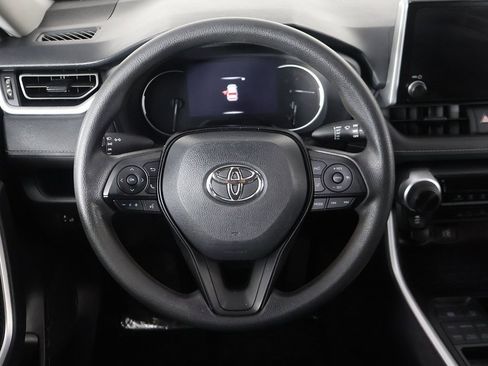 Used 2024 Toyota RAV4 LE image 29