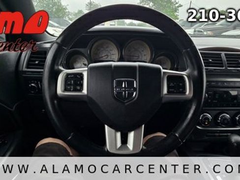 Used 2012 Dodge Challenger SXT RWD image 27