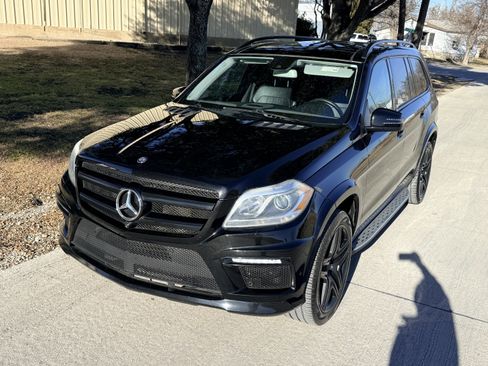 Used 2015 Mercedes-Benz GL 450 4MATIC image 3