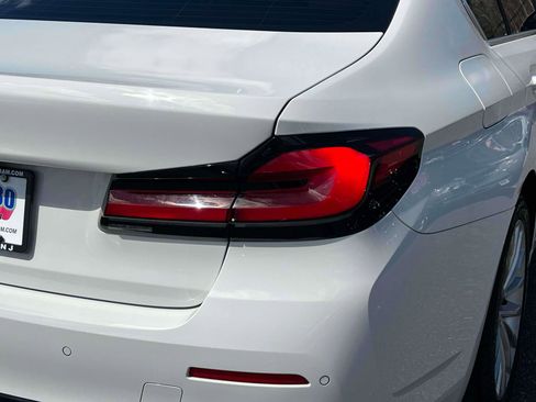 Used 2021 BMW 530i xDrive w/ Premium Package image 8