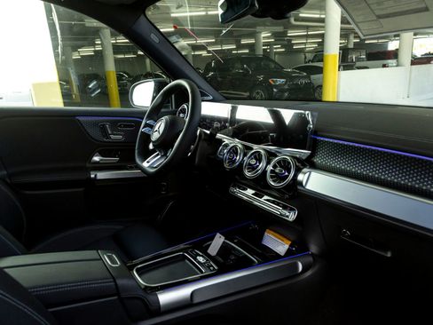 New 2026 Mercedes-Benz GLB 35 AMG 4MATIC image 26
