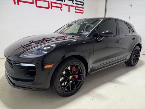 Used 2025 Porsche Macan GTS AWD/4WD image 2