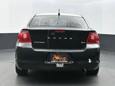 Used 2013 Dodge Avenger SXT image 8