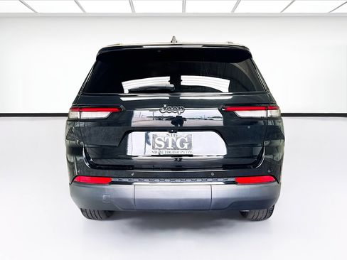 Used 2023 Jeep Grand Cherokee L Laredo RWD image 5